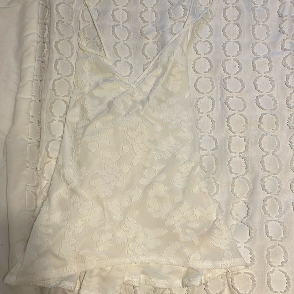 Free people Flowy white tank top with flowers
